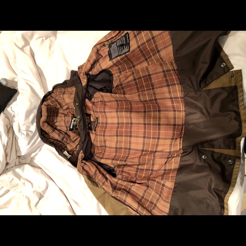 Women’s light brown beadnell jacket w/ accessories - Picture 8 of 8